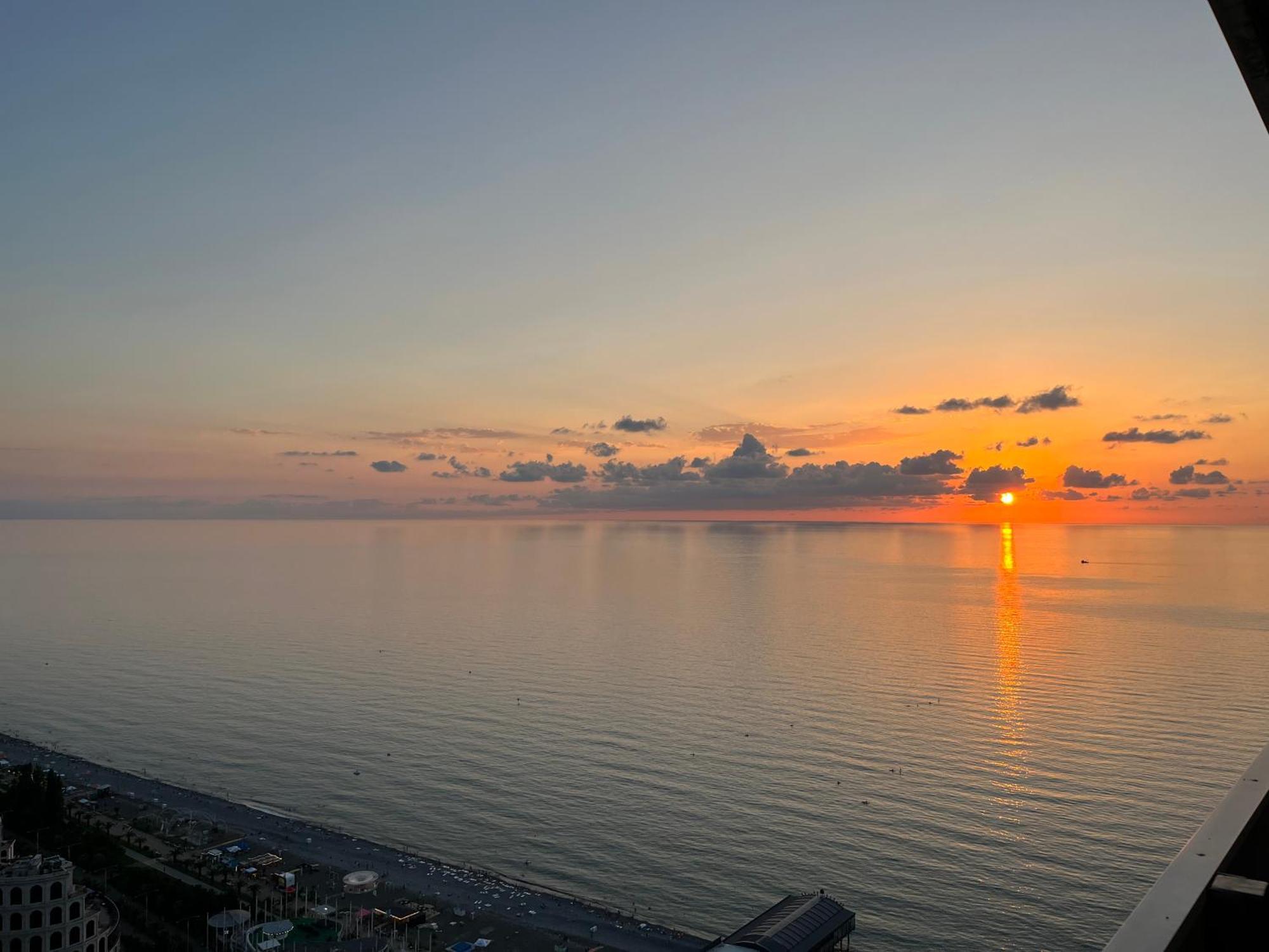Orbi City Sun Tower 43 Floor Batumi Exterior foto